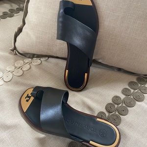 Tory Burch Shelby toe ring slide sandal